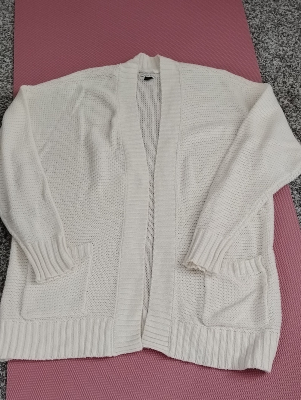American Eagle Cream Cardigan Never Worn
